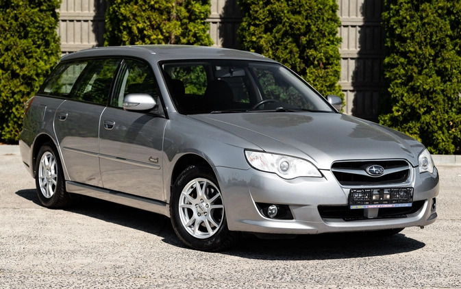 Subaru Legacy cena 19900 przebieg: 200000, rok produkcji 2007 z Radom małe 596